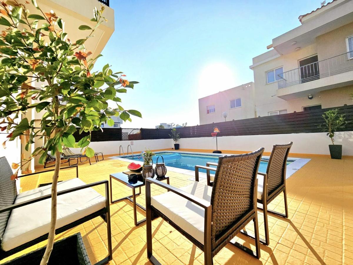 Spacious Villa With Private Pool Paphos ภายนอก รูปภาพ